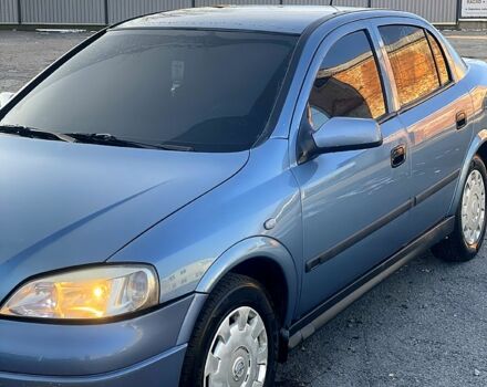 Серый Опель Астра, объемом двигателя 1.4 л и пробегом 350 тыс. км за 4000 $, фото 2 на Automoto.ua