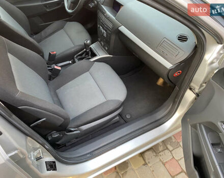 Серый Опель Астра, объемом двигателя 1.6 л и пробегом 256 тыс. км за 4350 $, фото 16 на Automoto.ua