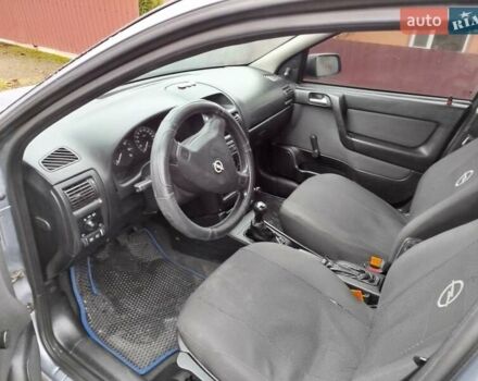 Серый Опель Астра, объемом двигателя 1.4 л и пробегом 197 тыс. км за 3350 $, фото 5 на Automoto.ua