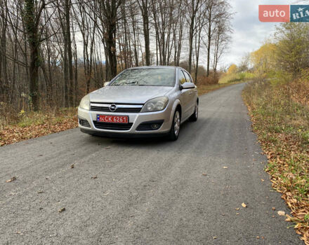 Серый Опель Астра, объемом двигателя 1.6 л и пробегом 256 тыс. км за 4350 $, фото 1 на Automoto.ua