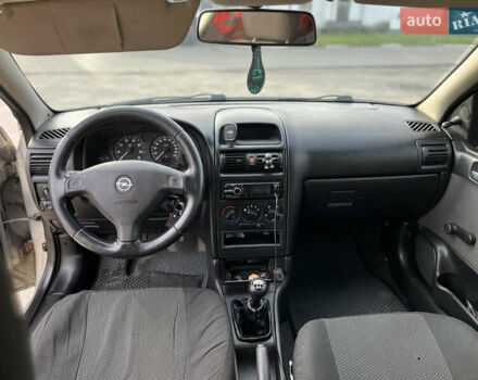 Серый Опель Астра, объемом двигателя 1.39 л и пробегом 230 тыс. км за 3700 $, фото 8 на Automoto.ua