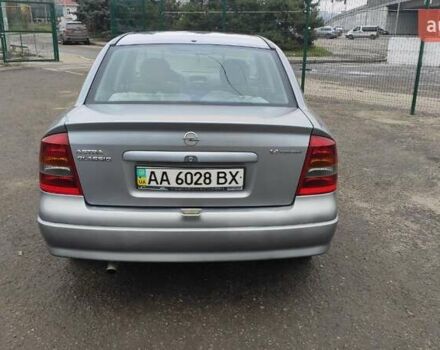 Серый Опель Астра, объемом двигателя 1.4 л и пробегом 220 тыс. км за 4000 $, фото 2 на Automoto.ua