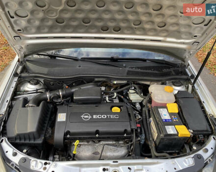 Серый Опель Астра, объемом двигателя 1.6 л и пробегом 256 тыс. км за 4350 $, фото 12 на Automoto.ua