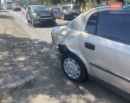 Сірий Опель Астра, об'ємом двигуна 1.4 л та пробігом 195 тис. км за 1500 $, фото 6 на Automoto.ua
