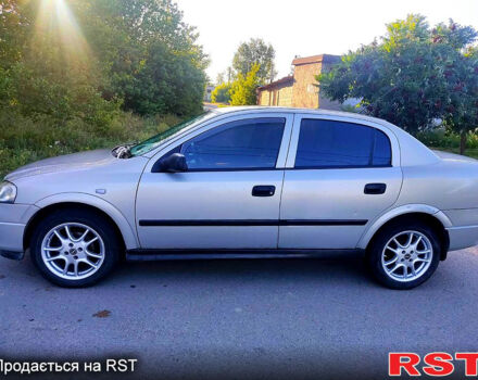 Серый Опель Астра, объемом двигателя 1.4 л и пробегом 198 тыс. км за 3500 $, фото 1 на Automoto.ua