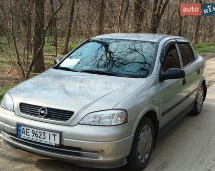 Серый Опель Астра, объемом двигателя 1.4 л и пробегом 184 тыс. км за 4000 $, фото 2 на Automoto.ua