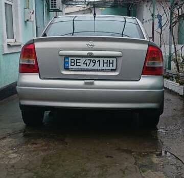 Сірий Опель Астра, об'ємом двигуна 1.4 л та пробігом 200 тис. км за 3800 $, фото 4 на Automoto.ua