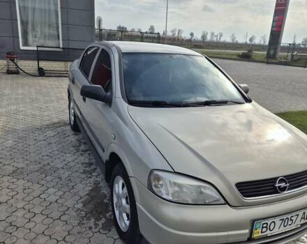 Серый Опель Астра, объемом двигателя 1.4 л и пробегом 361 тыс. км за 3800 $, фото 2 на Automoto.ua