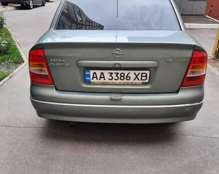 Серый Опель Астра, объемом двигателя 1.4 л и пробегом 190 тыс. км за 4000 $, фото 2 на Automoto.ua