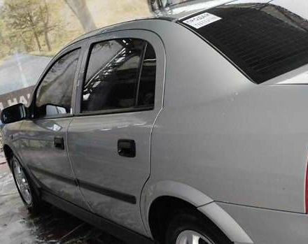 Серый Опель Астра, объемом двигателя 1.36 л и пробегом 362 тыс. км за 3900 $, фото 3 на Automoto.ua