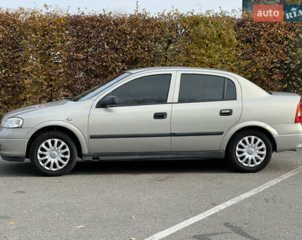 Серый Опель Астра, объемом двигателя 1.36 л и пробегом 77 тыс. км за 3999 $, фото 10 на Automoto.ua