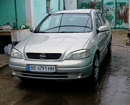 Сірий Опель Астра, об'ємом двигуна 1.4 л та пробігом 200 тис. км за 3800 $, фото 1 на Automoto.ua