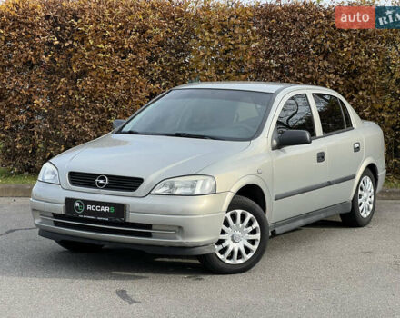 Серый Опель Астра, объемом двигателя 1.36 л и пробегом 77 тыс. км за 3999 $, фото 6 на Automoto.ua