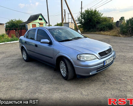 Серый Опель Астра, объемом двигателя 1.4 л и пробегом 200 тыс. км за 3600 $, фото 1 на Automoto.ua