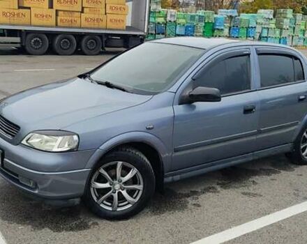 Серый Опель Астра, объемом двигателя 1.4 л и пробегом 156 тыс. км за 4500 $, фото 9 на Automoto.ua