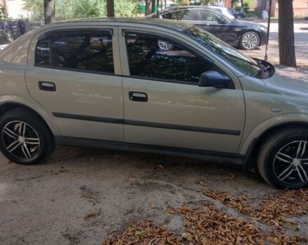 Серый Опель Астра, объемом двигателя 1.4 л и пробегом 216 тыс. км за 4000 $, фото 1 на Automoto.ua