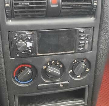 Серый Опель Астра, объемом двигателя 1.4 л и пробегом 250 тыс. км за 3000 $, фото 6 на Automoto.ua