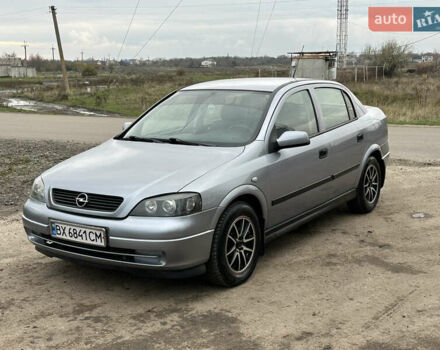 Серый Опель Астра, объемом двигателя 1.6 л и пробегом 153 тыс. км за 3800 $, фото 4 на Automoto.ua