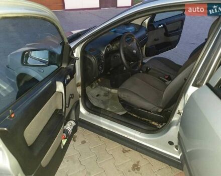 Серый Опель Астра, объемом двигателя 1.4 л и пробегом 240 тыс. км за 4200 $, фото 4 на Automoto.ua