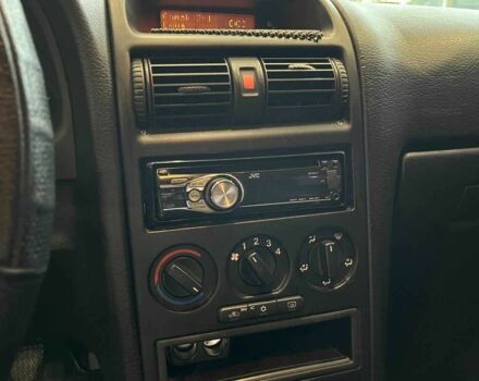 Сірий Опель Астра, об'ємом двигуна 1.4 л та пробігом 245 тис. км за 3650 $, фото 14 на Automoto.ua