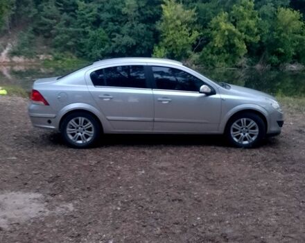 Серый Опель Астра, объемом двигателя 1.6 л и пробегом 200 тыс. км за 4900 $, фото 1 на Automoto.ua