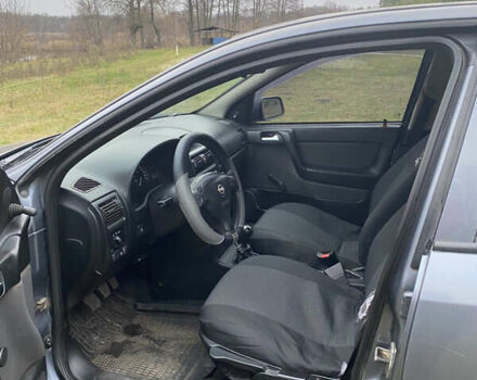 Серый Опель Астра, объемом двигателя 1.4 л и пробегом 270 тыс. км за 3500 $, фото 4 на Automoto.ua