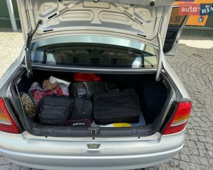 Серый Опель Астра, объемом двигателя 1.4 л и пробегом 211 тыс. км за 3200 $, фото 1 на Automoto.ua