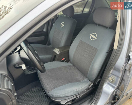 Серый Опель Астра, объемом двигателя 1.4 л и пробегом 188 тыс. км за 3800 $, фото 10 на Automoto.ua