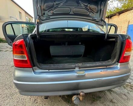 Серый Опель Астра, объемом двигателя 1.4 л и пробегом 228 тыс. км за 4000 $, фото 5 на Automoto.ua