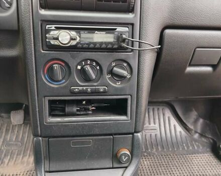 Серый Опель Астра, объемом двигателя 1.6 л и пробегом 180 тыс. км за 4200 $, фото 5 на Automoto.ua