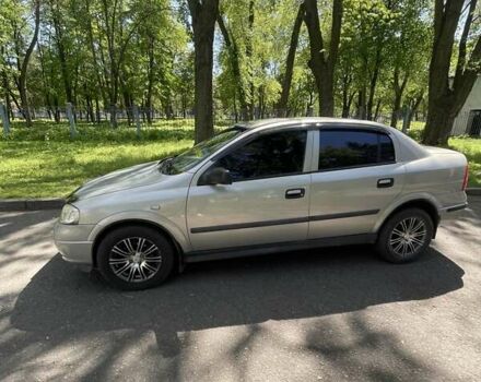 Серый Опель Астра, объемом двигателя 1.6 л и пробегом 176 тыс. км за 4750 $, фото 4 на Automoto.ua