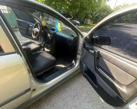 Серый Опель Астра, объемом двигателя 1.6 л и пробегом 176 тыс. км за 4750 $, фото 11 на Automoto.ua