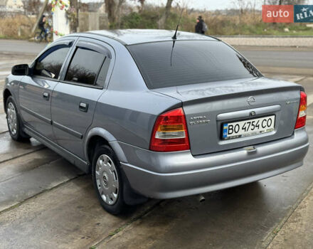 Серый Опель Астра, объемом двигателя 1.4 л и пробегом 188 тыс. км за 3800 $, фото 4 на Automoto.ua