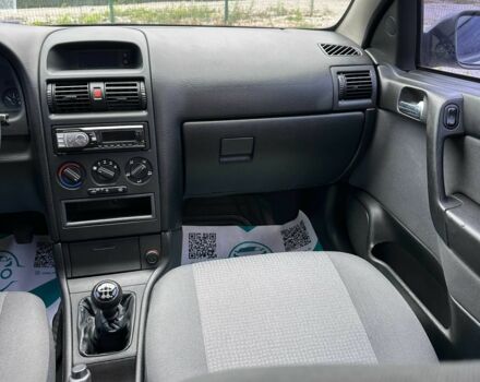 Серый Опель Астра, объемом двигателя 1.6 л и пробегом 283 тыс. км за 4000 $, фото 6 на Automoto.ua