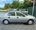 Серый Опель Астра, объемом двигателя 1.4 л и пробегом 211 тыс. км за 3200 $, фото 3 на Automoto.ua