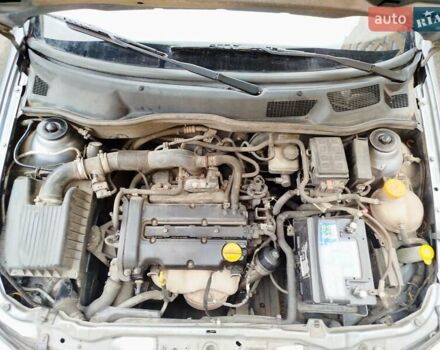 Сірий Опель Астра, об'ємом двигуна 1.4 л та пробігом 136 тис. км за 3000 $, фото 20 на Automoto.ua