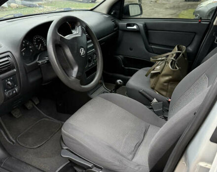 Опель Астра 2007 в Житомире на Automoto.ua Серый Опель Астра, объемом двигателя 1.39 л и пробегом 169 тыс. км за 3800 $, фото 4 на Automoto.ua