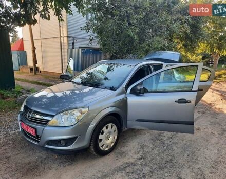 Серый Опель Астра, объемом двигателя 1.6 л и пробегом 117 тыс. км за 5550 $, фото 59 на Automoto.ua