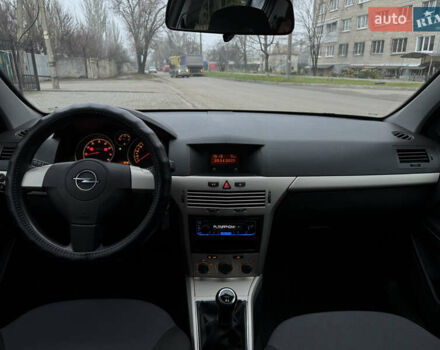 Сірий Опель Астра, об'ємом двигуна 1.6 л та пробігом 152 тис. км за 6000 $, фото 44 на Automoto.ua