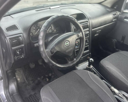 Сірий Опель Астра, об'ємом двигуна 1.4 л та пробігом 200 тис. км за 2849 $, фото 11 на Automoto.ua