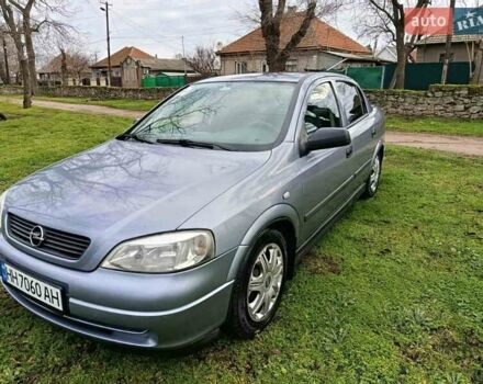 Серый Опель Астра, объемом двигателя 1.6 л и пробегом 247 тыс. км за 3950 $, фото 2 на Automoto.ua