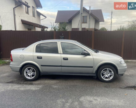 Серый Опель Астра, объемом двигателя 1.4 л и пробегом 104 тыс. км за 3900 $, фото 1 на Automoto.ua