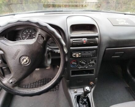 Серый Опель Астра, объемом двигателя 1.6 л и пробегом 256 тыс. км за 3500 $, фото 12 на Automoto.ua