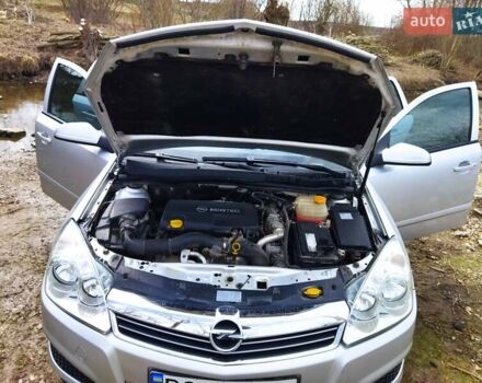 Серый Опель Астра, объемом двигателя 1.7 л и пробегом 290 тыс. км за 5700 $, фото 12 на Automoto.ua