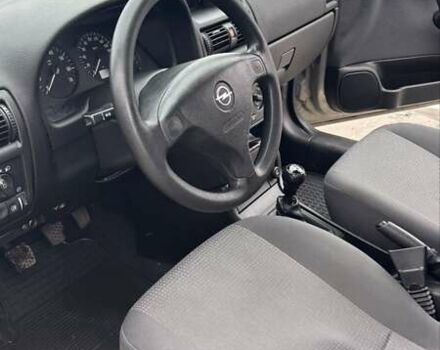 Серый Опель Астра, объемом двигателя 1.6 л и пробегом 47 тыс. км за 5900 $, фото 5 на Automoto.ua