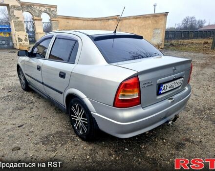 Серый Опель Астра, объемом двигателя 1.4 л и пробегом 183 тыс. км за 4200 $, фото 4 на Automoto.ua