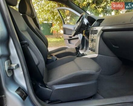 Серый Опель Астра, объемом двигателя 1.6 л и пробегом 117 тыс. км за 5550 $, фото 33 на Automoto.ua