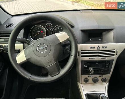 Серый Опель Астра, объемом двигателя 1.6 л и пробегом 203 тыс. км за 6000 $, фото 20 на Automoto.ua