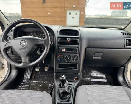 Серый Опель Астра, объемом двигателя 1.4 л и пробегом 200 тыс. км за 4200 $, фото 22 на Automoto.ua