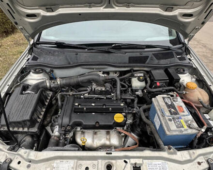 Сірий Опель Астра, об'ємом двигуна 1.4 л та пробігом 218 тис. км за 4000 $, фото 18 на Automoto.ua